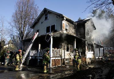 Aftermath of Bedford Hills Fire. Photo by Frank Becerra. (12/26/08)